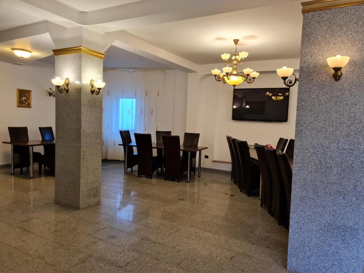 Pensiunea Kyfana Zărneşti Extérieur photo