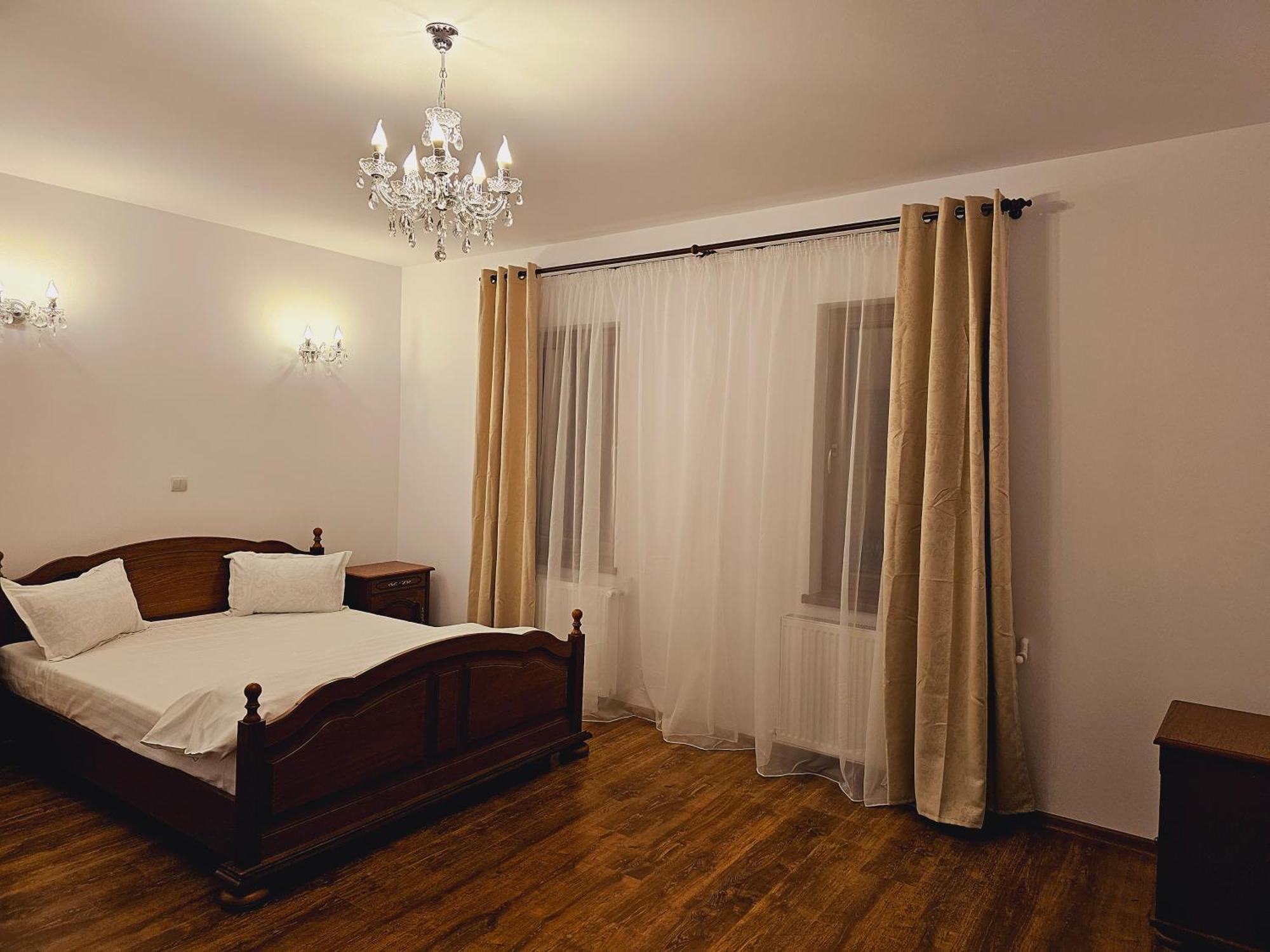 Pensiunea Kyfana Zărneşti Extérieur photo
