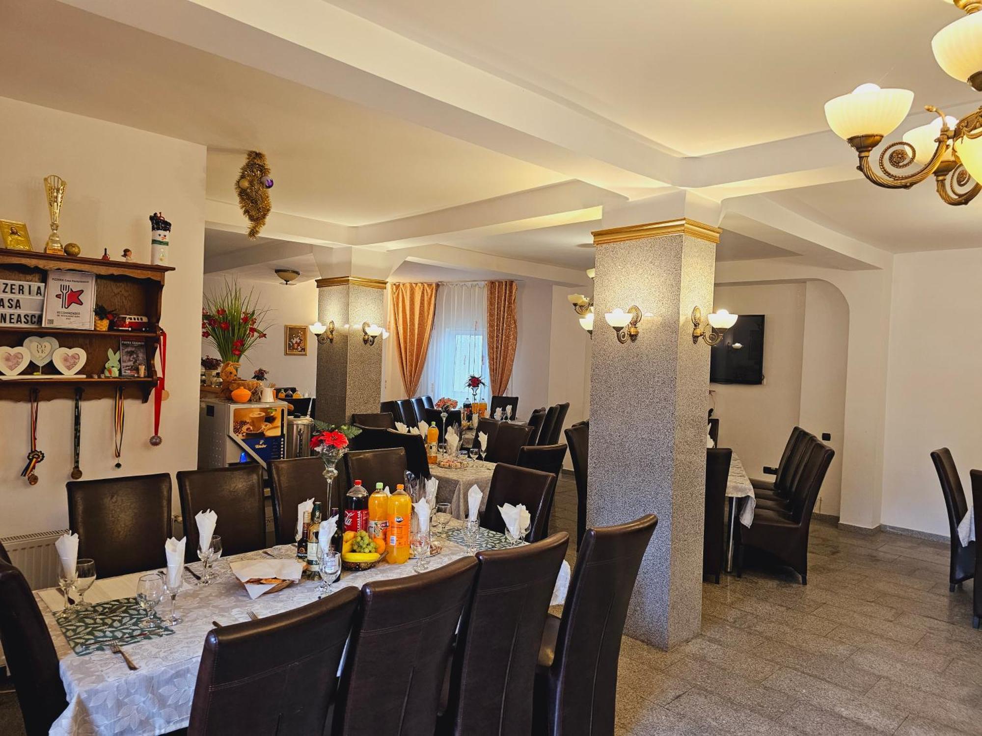 Pensiunea Kyfana Zărneşti Extérieur photo