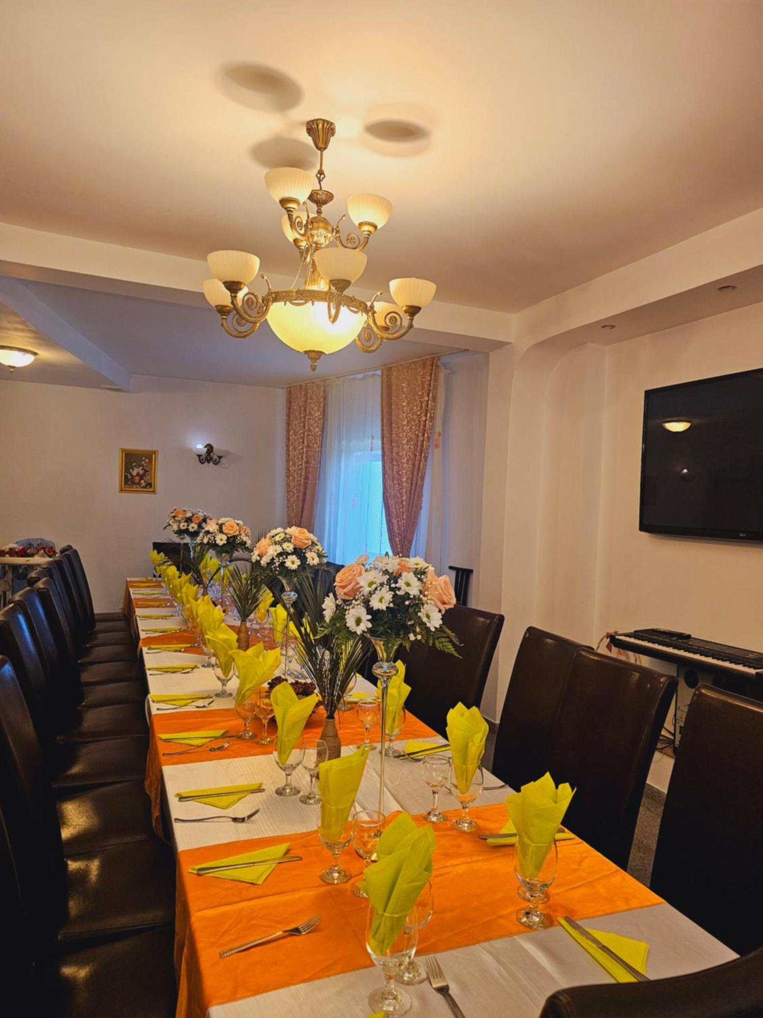 Pensiunea Kyfana Zărneşti Extérieur photo